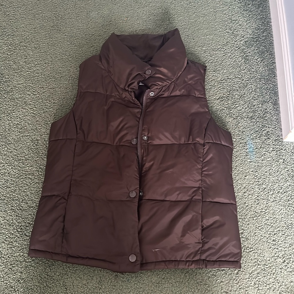 Cute Old Navy puffer vest